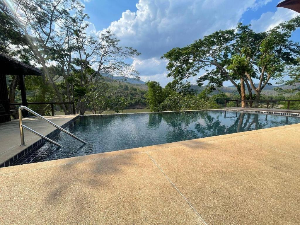 Nam Ou Riverside Resort Ban Vangle Ngoại thất bức ảnh