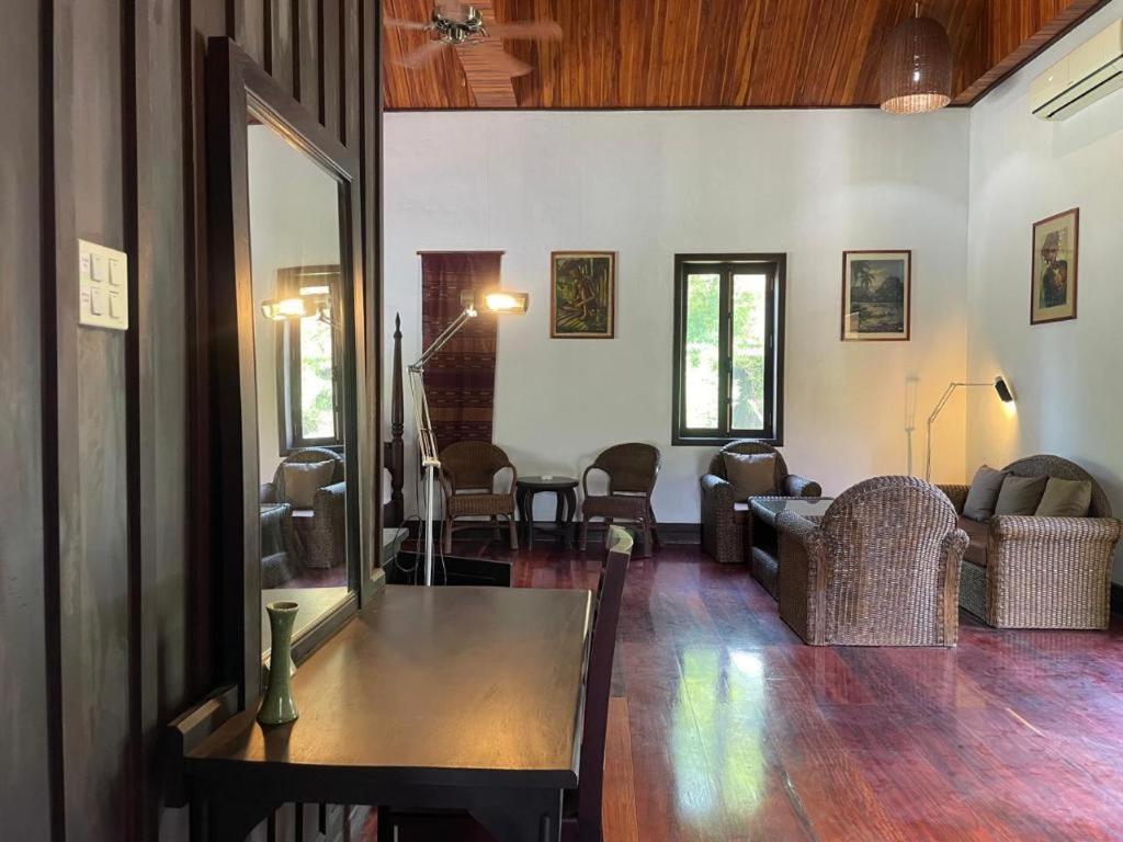Nam Ou Riverside Resort Ban Vangle Ngoại thất bức ảnh