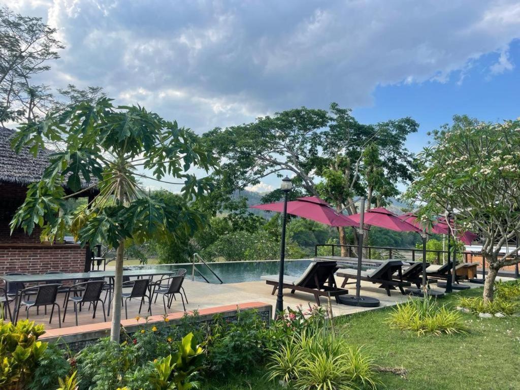 Nam Ou Riverside Resort Ban Vangle Ngoại thất bức ảnh
