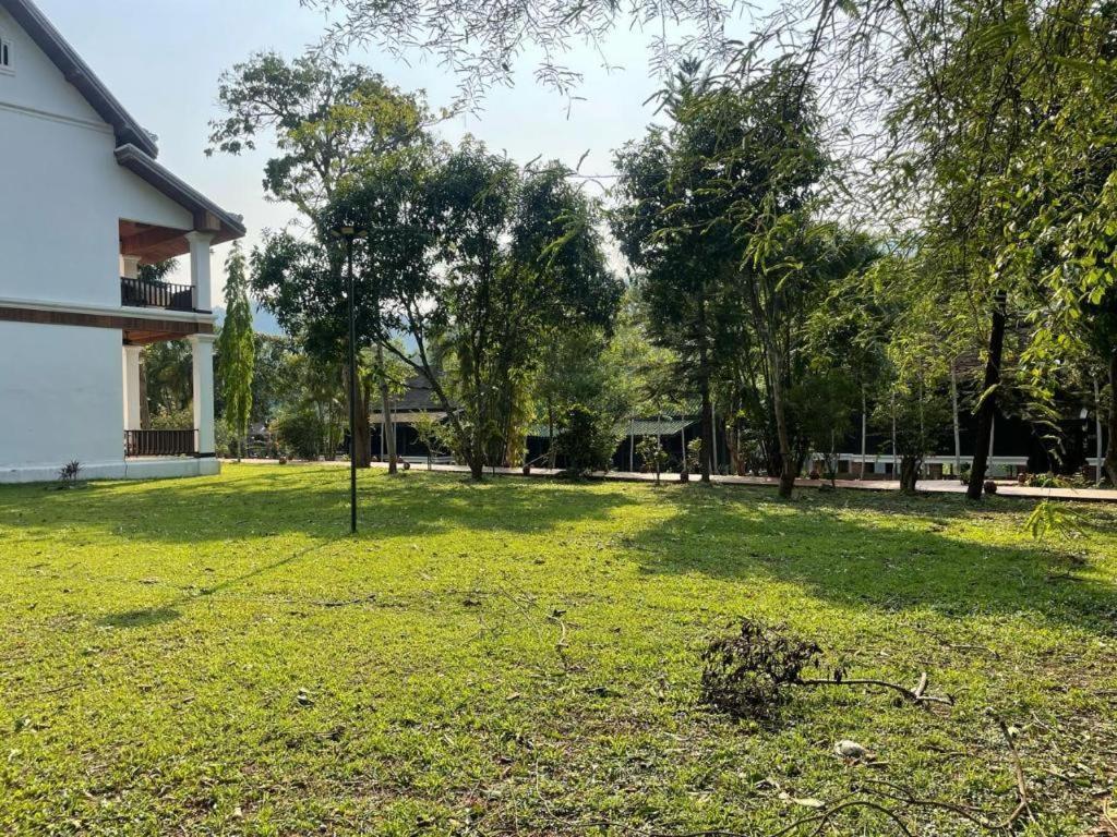 Nam Ou Riverside Resort Ban Vangle Ngoại thất bức ảnh